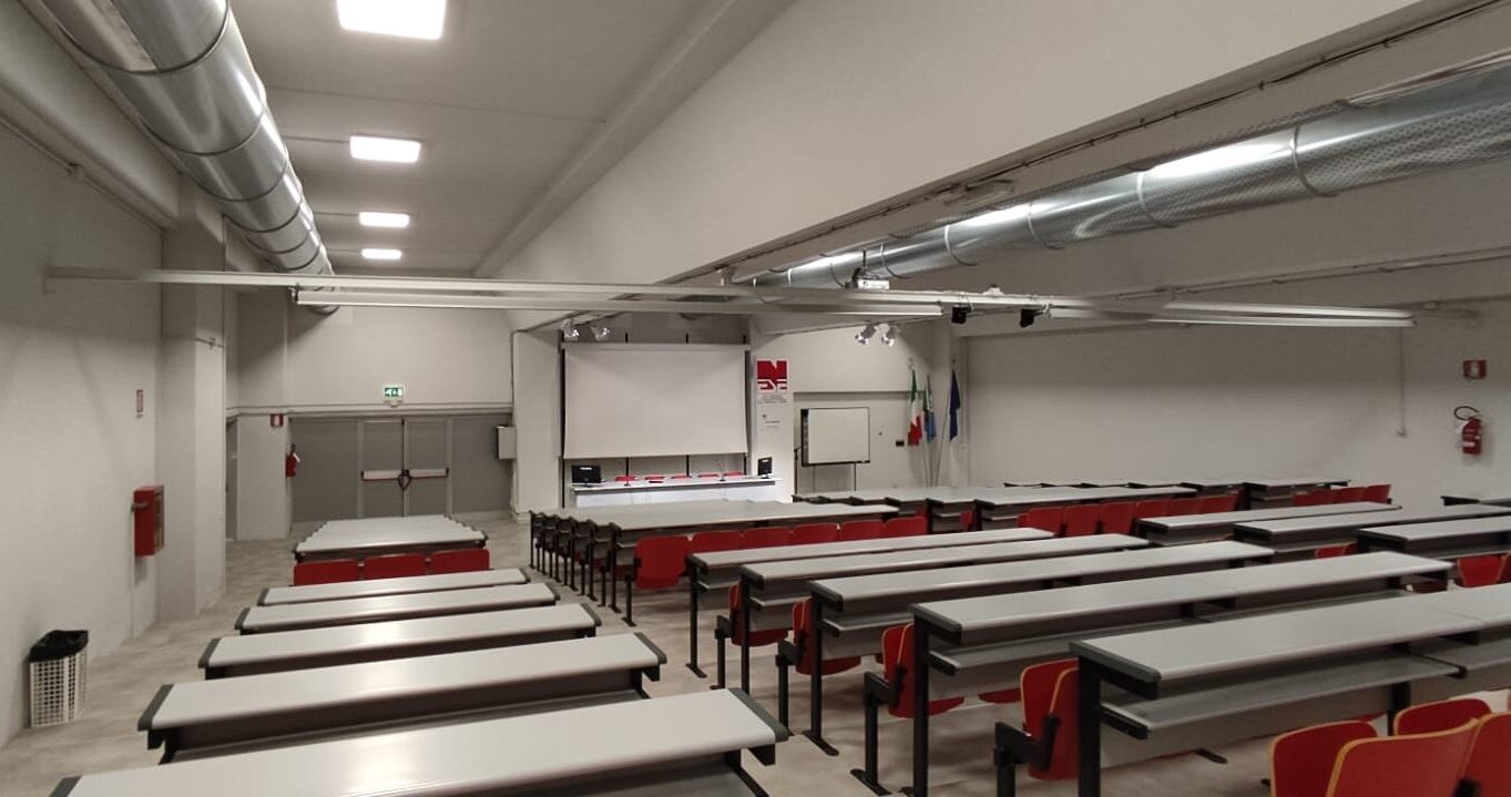 Scuola edile allestimento audio-video per hotel
