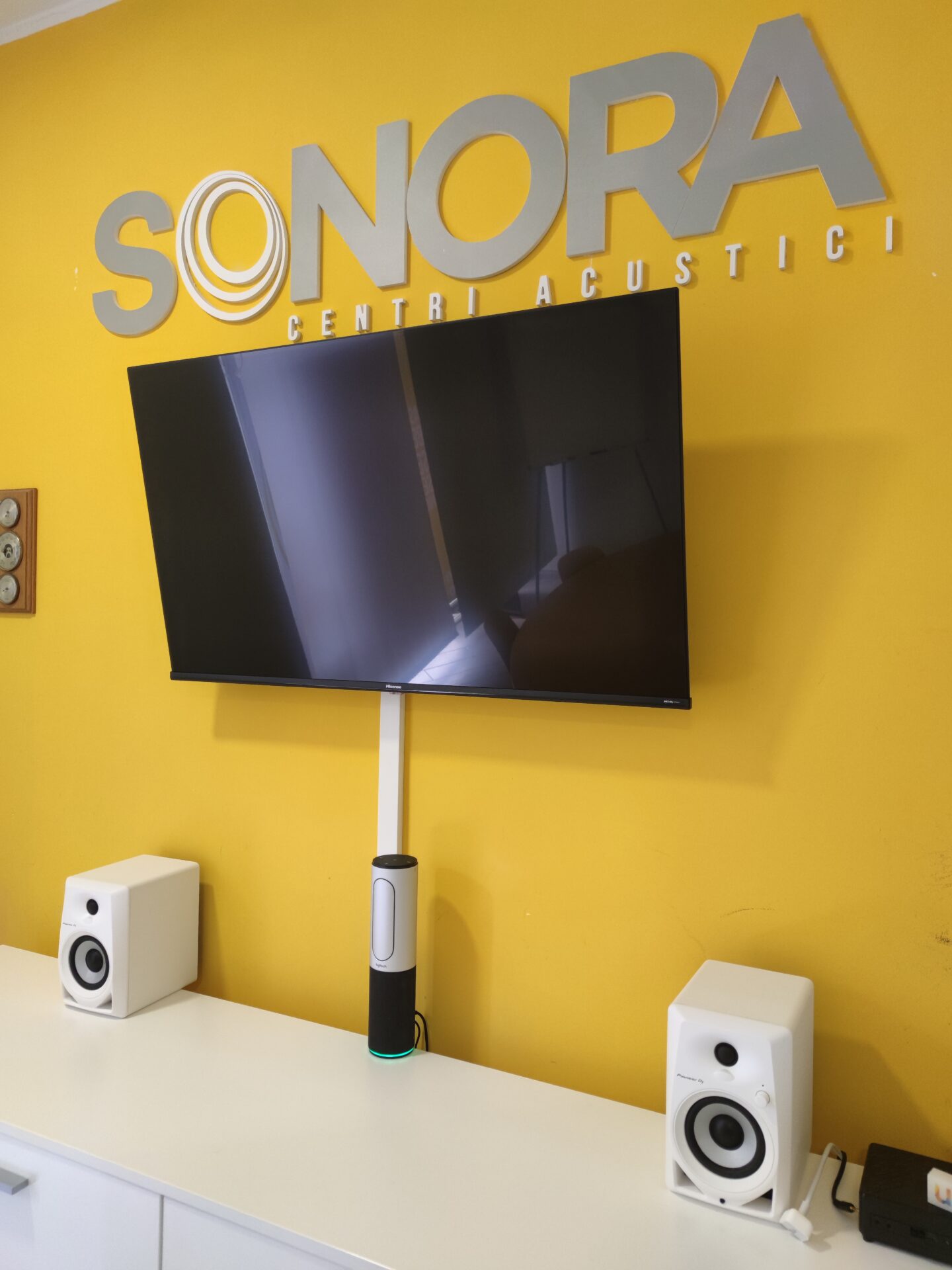 soluzione portatile per videoconferenze e riunioni sonora